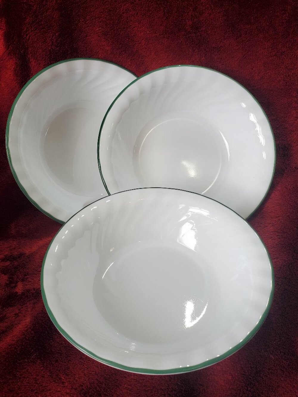 Corelle Corning Callaway Ivy Soup/Cereal Bowls Fluted Edges with Ivy Green 3pc